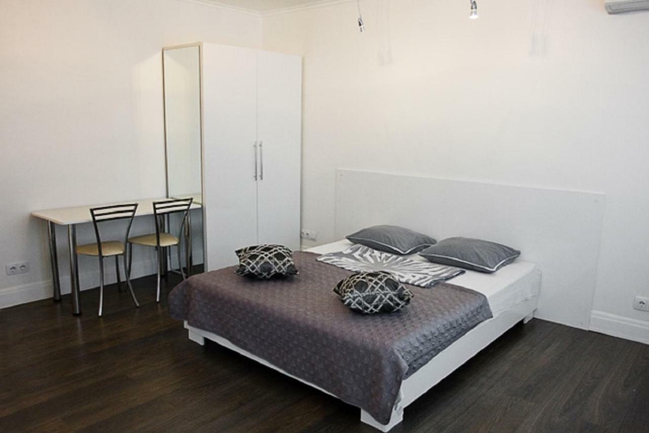 Great Studio Near The Pechersk Киев Екстериор снимка