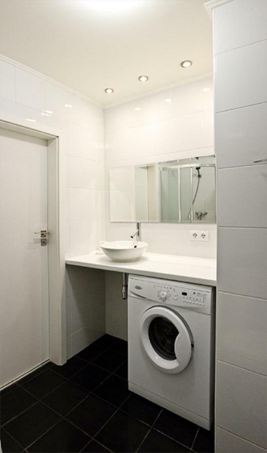 Great Studio Near The Pechersk Киев Екстериор снимка